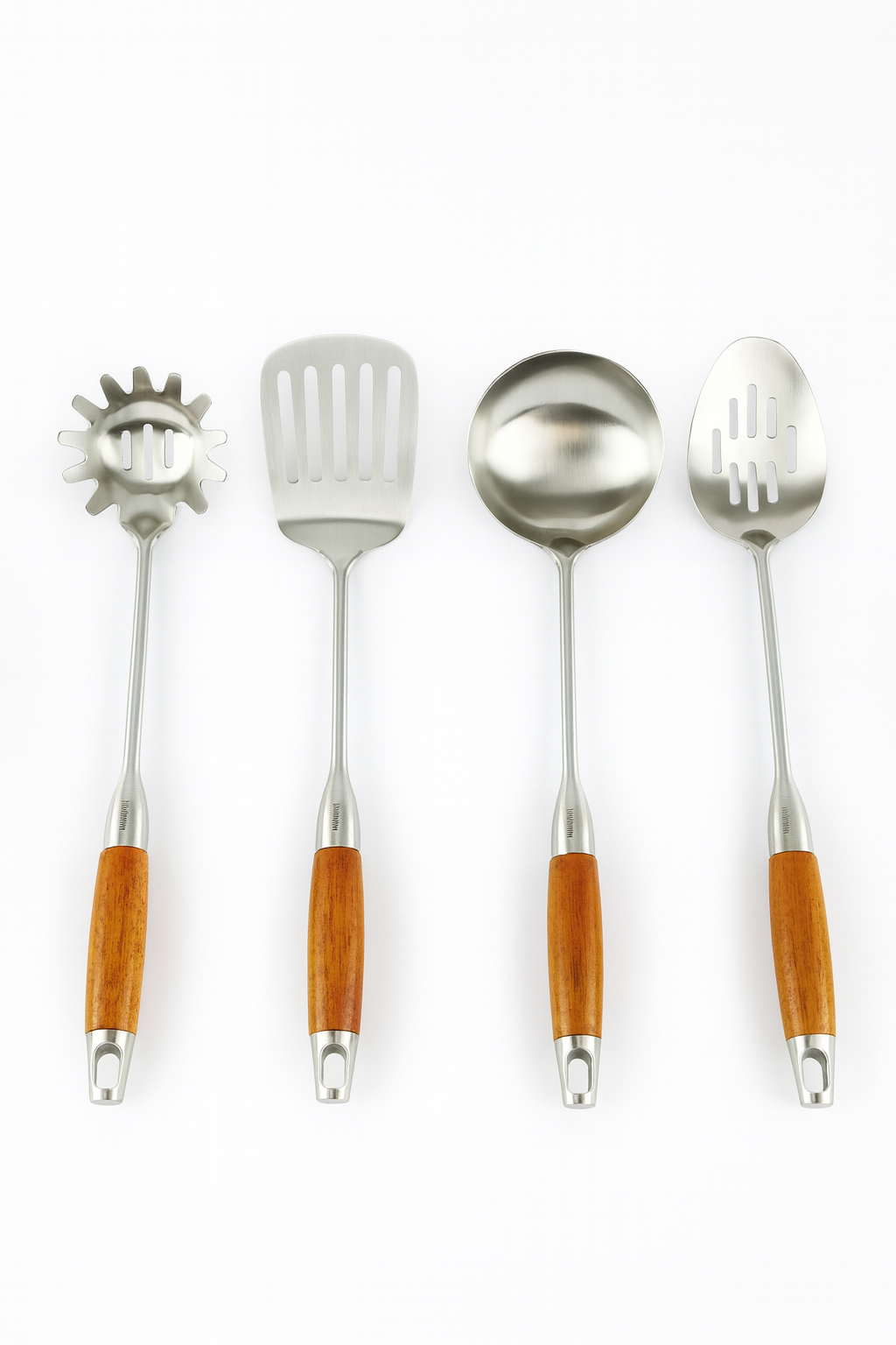 JGO 4 UTENSILIOS MANGO DE MADERA